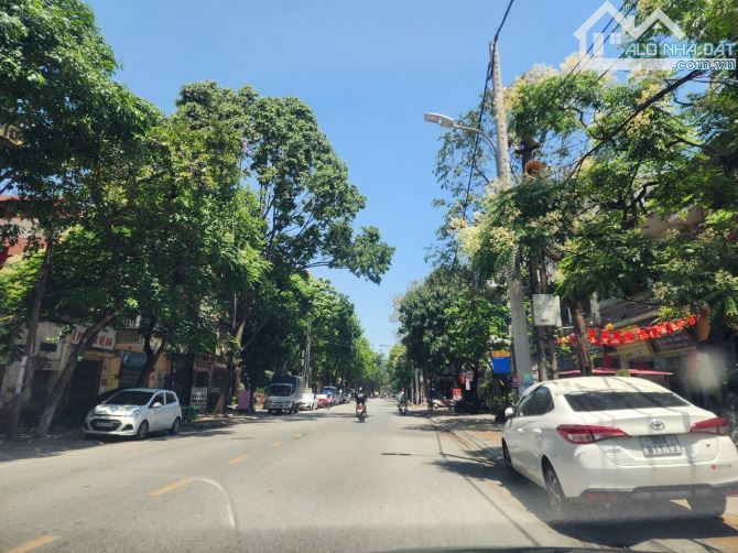 Bán lô Đất Tặng Nhà c4 cũ Kinh Doanh ngay mặt đừơng Thiên Đức phường Vệ An TPBN