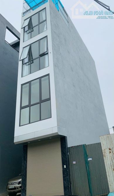 Nhà phân lô Trương Định – Hoàng Mai, ô tô vào nhà, có gara, thang máy, sổ đỏ chính chủ
