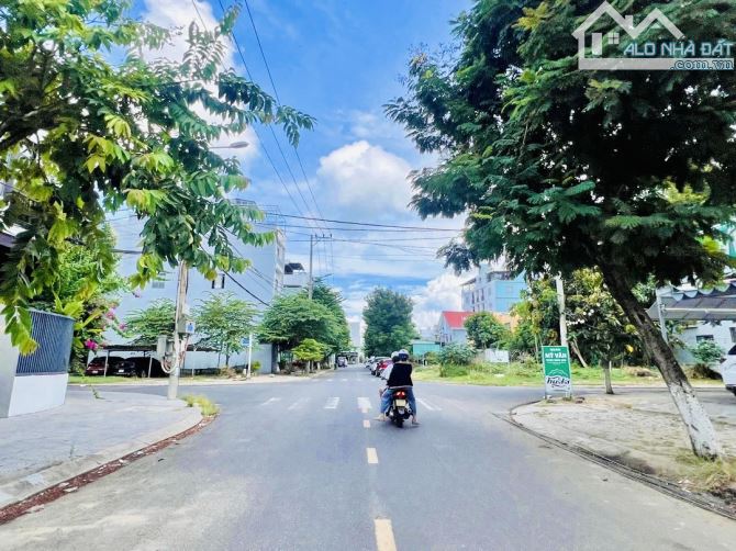 BÁN ĐẤT MẶT TIỀN NGUYỄN ĐỨC AN - CÁCH BIỂN 300m - DT 75m2 - MT 5m - 10TYX .