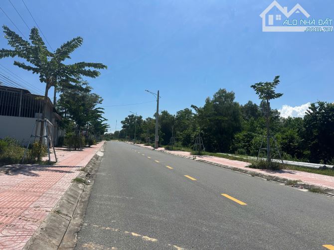 Bán 104m2 đất thổ cư Đường Nguyễn Thượng Hiền, LaGi giá mềm 1.5 tỷ sổ riêng