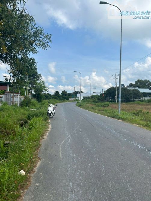 Bán 169m2 đất mặt tiền Cù Chính Lan, Tân Bình, LaGi giá đầu tư 1.6 tỷ