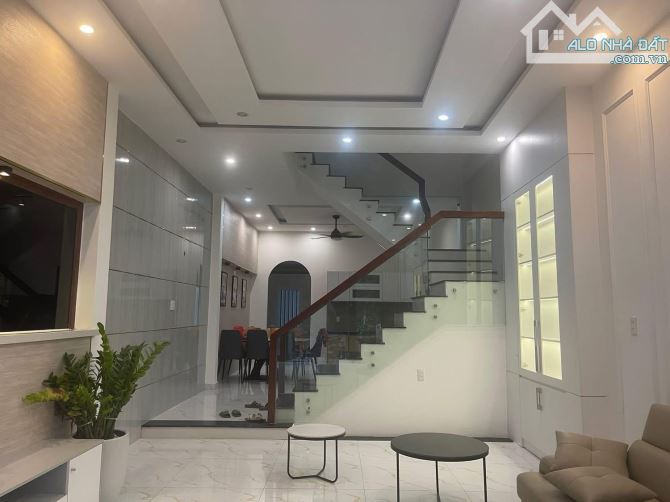 + NHÀ ĐẸP MẶT TIỀN NGUYỄN HUY TỰ- HOÀ MINH - LIÊN CHIỂU. 👉Diện tích 70m x 4 tầng  Nhà 4 m