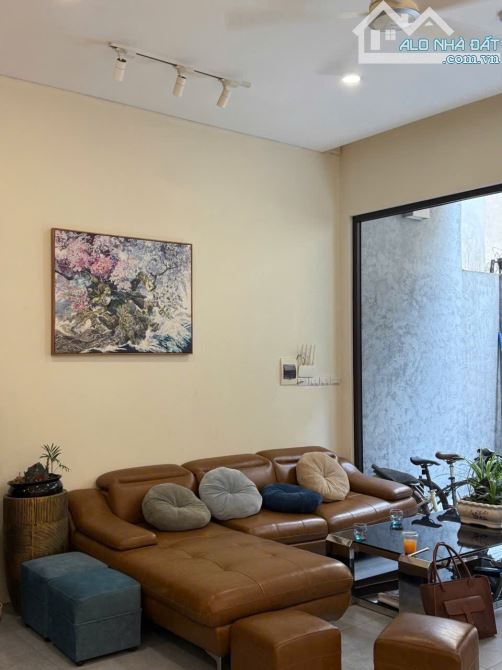 BÁN NHÀ PHÂN LÔ 34 VẠN BẢO, BA ĐÌNH 100M2 X 9 TẦNG , 2 MẶT TIỀN - OTO TRÁNH - ĐẤT QUÂN ĐỘI