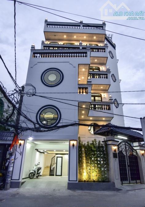 GÓC 2MT HẺM VIP KINH DOANH - HAI BÀ TRƯNG, P. SÀI GÒN. DT: 8,2x14m (Hầm, 4 Tầng), 3X TỶ