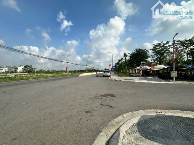 ✌️💥💥 NGUYÊN KHÊ - ĐÔNG ANH - NGÕ OTO - GẦN QL3 - SẴN NHÀ 3 TẦNG - 4 NGỦ - Ở NGAY💥  👉 D