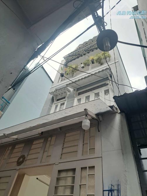 Bán nhà hẻm rộng Hồng Bàng,P.6,Q.6,dt: 3,6 x 11 nhà xây 2 lầu 4 Tỷ 78.