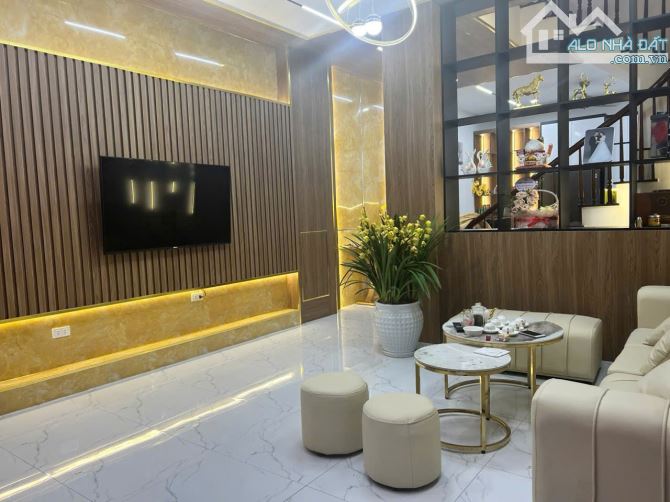 BÁN NHÀ DÂN - DIỆN TÍCH 55M²*4 TẦNG - Ô TÔ ĐỖ - TỨ HIỆP - THANH TRÌ - CHỈ 7.X TỶ