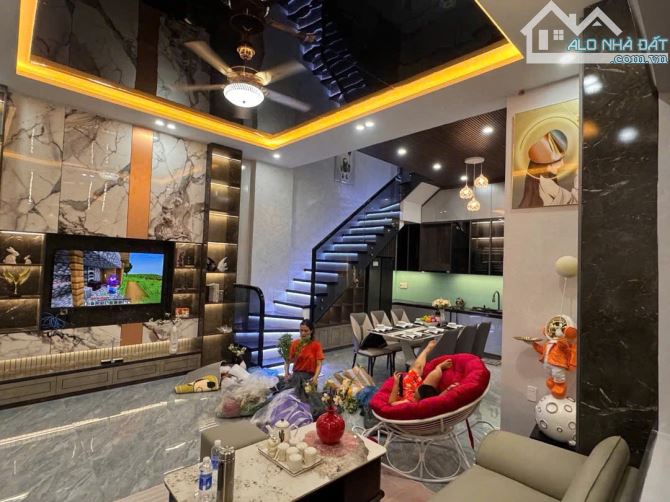 🏡BÁN NHÀ BIỆT THỰ TRUNG TÂM–BÀU HẠC 1-GẦN BIGC-VỊ TRÍ SIÊU TRUNG TÂM MUA SẮM🏡