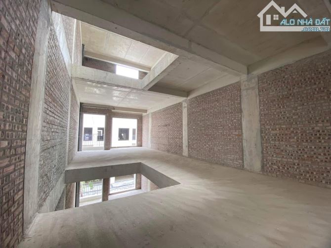 LK góc view sông - bãi xe - công năng tuyệt đỉnh - 532m2 sàn - 38.7 tỷ -1 nhà ra đường 3.5