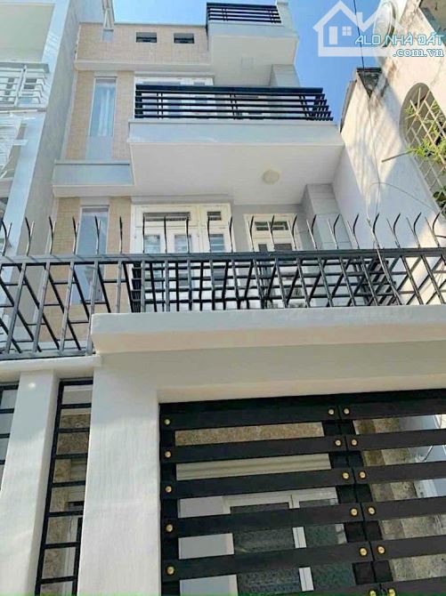 Nhà Bùi Đình Tuý 4x14m Trệt.3L.3P.3wc.có sân để xe.Tốt ở