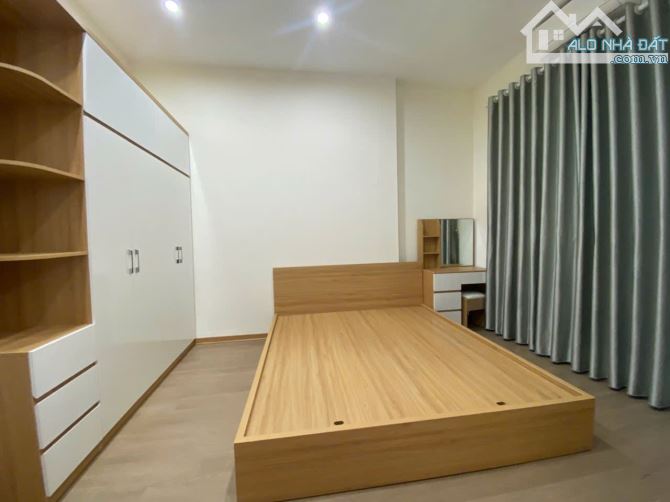 Bán nhà Triều Khúc Thanh Trì 34m2, 4 tầng, 3pn , 5m ra ô tô tránh 7.68 tỷ