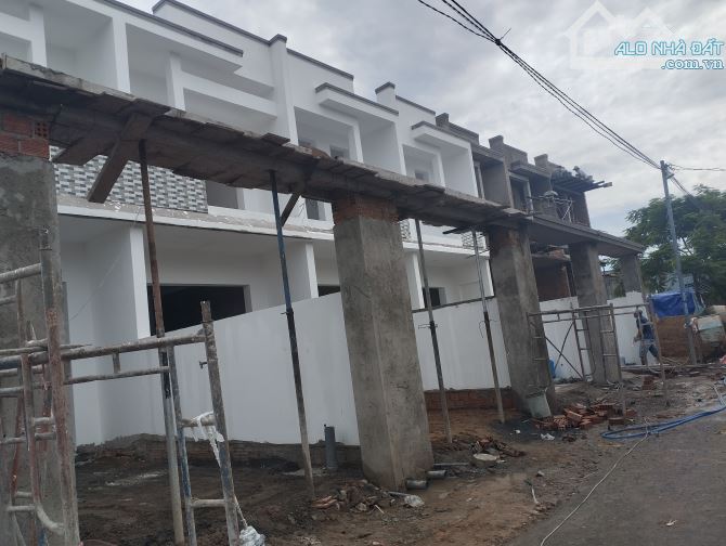 Bán nhà trệt lầu ngay trục 16 Thạnh Phú: sổ riêng,thổ cư giá 2.4 tỷ