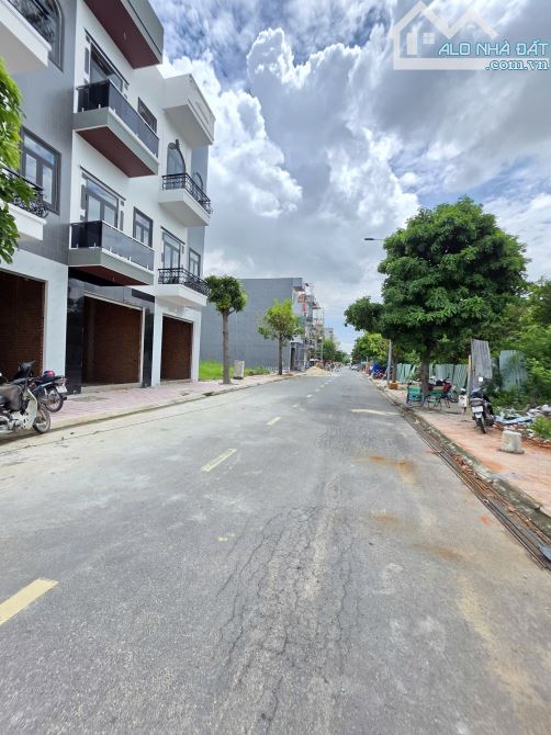 📌3.7 tỷ📌 Bán đất MT đường N1 KDC Lê Phong An Phú 1 p. An Phú Thuận An