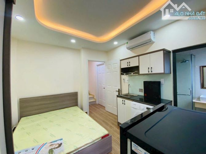 Ngay VinCom Nguyễn Xí! Bán nhà (6x7m) 5 tầng mới cứng - 8PN8WC. Gía 9tỷ thương lượng
