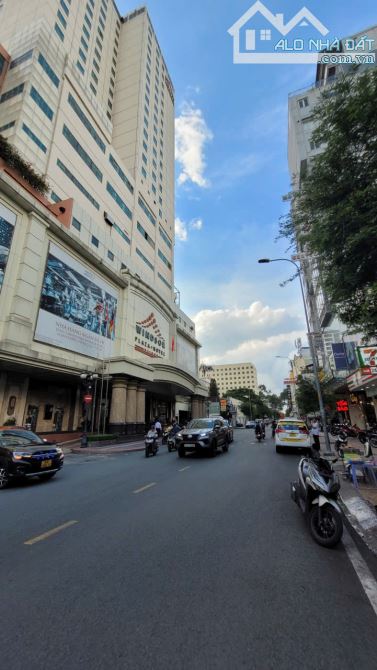 MT ngay An Dương Vương,Q.5(Đối diện An Đông Plaza) - 8,5x25m(183m2)8 tầng - Gía: 80 tỷ