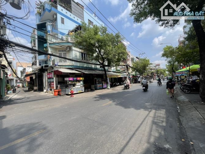 Nhà 3 tầng thoáng mát - gần mặt tiền Vạn Kiếp - 4.7 tỷ.