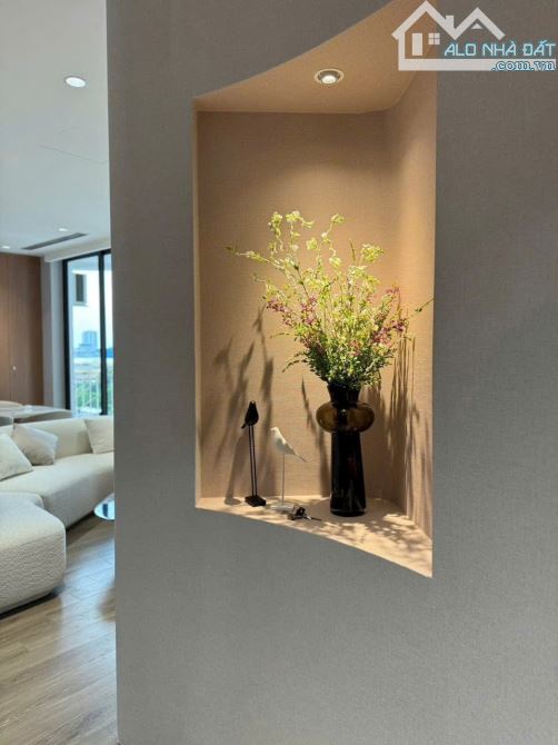 Bán căn hộ tại Pico 173 Xuân Thuỷ: 3 ngủ 100m2 Nhà đẹp, bc hướng mát, view nội khu, sẵn sổ