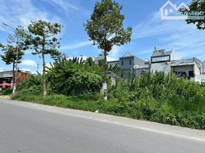 Bán hoặc cho thuê nền trục chính đường A3 khu Hưng Phú vị trí đẹp đối diện trường ngôi sao