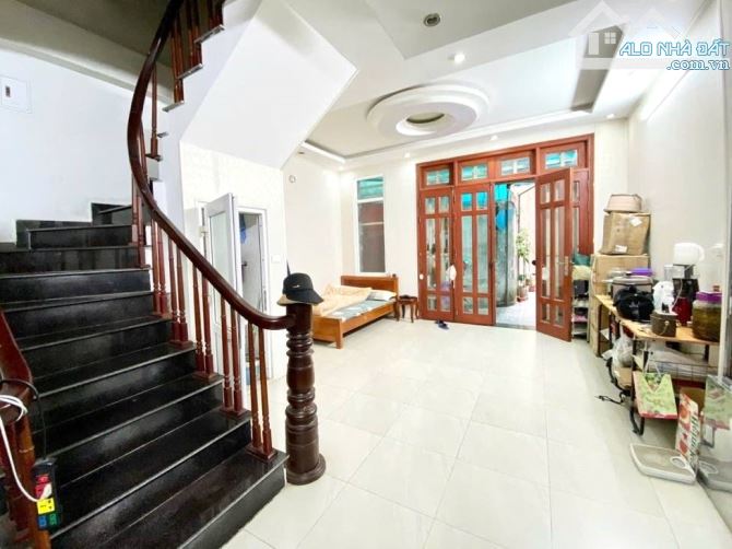 NGÕ THÔNG 5 TẠ ĐỖ CỬA, DÂN XÂY, KINH DOANH - 57M2, MT 4.5M, 13 TỶ HƠN - CẦU GIẤY