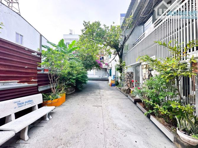 Bán Nhà 1886 – Sổ Hồng Riêng, Hẻm 3.5m, Cách Xe Hơi 50m – Giá 4 Tỷ 950