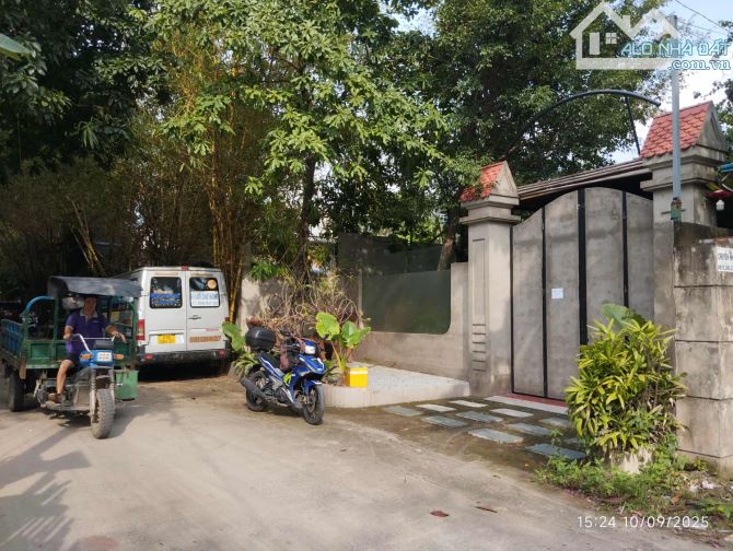 Biệt thự sân vườn siêu đẹp !... 9,3x41m, giá 14.5 tỷ.