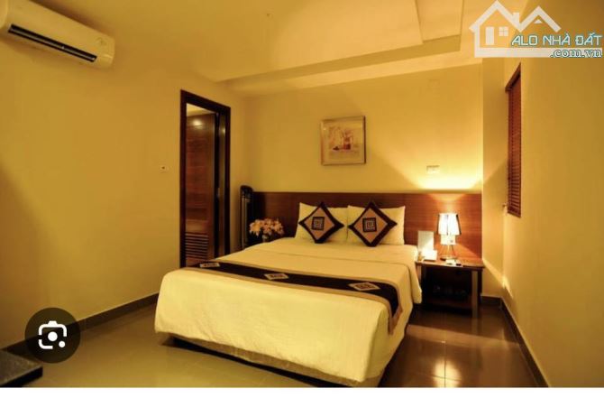Siêu phẩm Khách sạn 7 tầng Vũ Tông Phan TX 115m2 cho thuê 100tr giá 55 tỷ view sông Tô