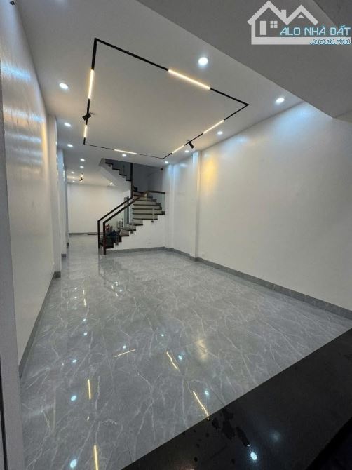 🏠CẦU GIẤY, 50M x 6T, Ô TÔ ĐỖ CỬA, MẶT NGÕ THÔNG KINH DOANH🚘