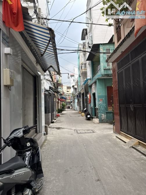 BÁN NHÀ ĐƯỜNG 3 THÁNG 2 QUẬN 10- DT 40m2 - 2TẦNG - GIÁ 7,5 tỷ.