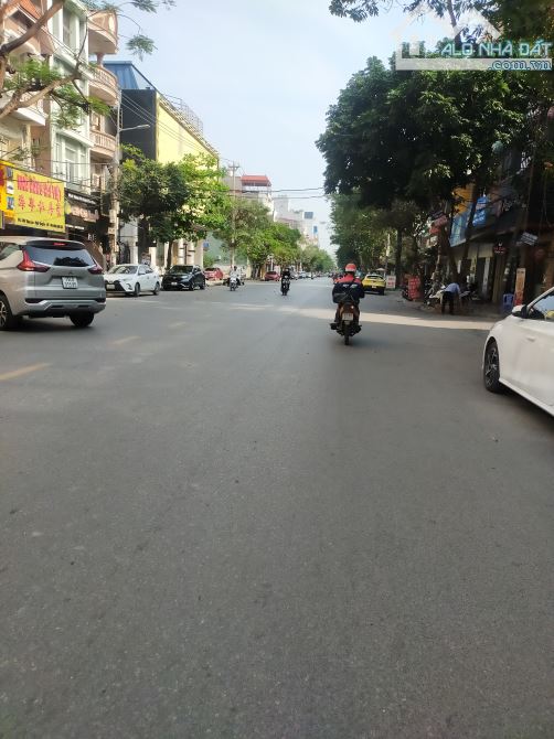 Bán căn mặt Đường Ngô Gia Tự có 1 0 2 vị trí đẹp vuông vắn hiện đang có hợp cho thuê