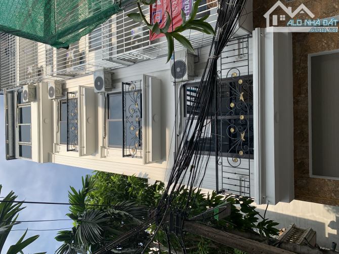 Bán nhà dòng tiền ngõ 136 Cầu Diễn 72m x5T 9pkk full đồ xây mới thang máy giá 12 tỉ