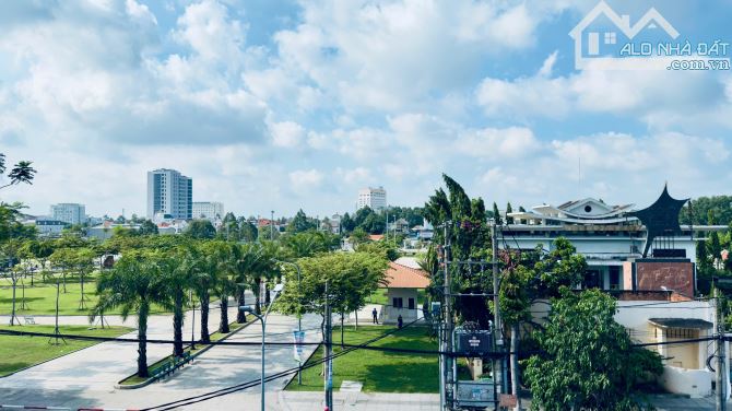 SANG NHƯỢNG TIỆM ÁO CƯỚI FULL SETUP – TRUNG TÂM BIÊN HÒA 📍 Mặt tiền Nguyễn Ái Quố