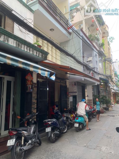 Bán nhà HXH Đội Cung,P.9,Q.11,dt: 3,7 x 11 nhà xây 2 lầu 6 Tỷ 1.