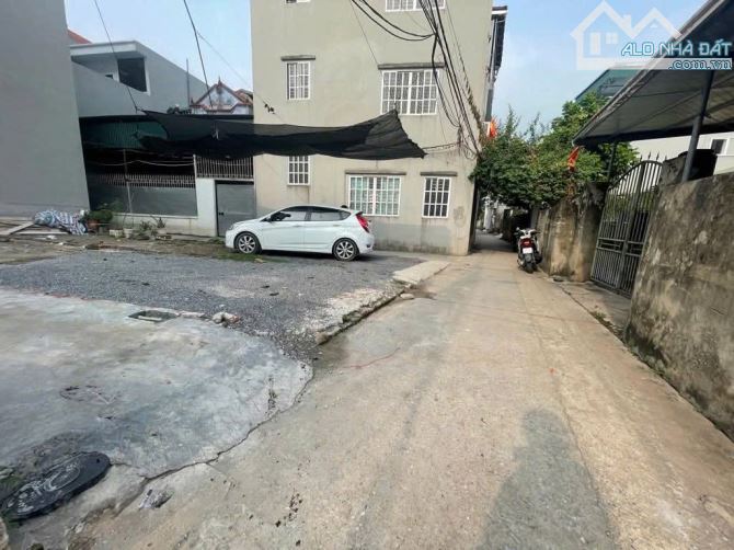 BÁN ĐẤT CỰC HIẾM – VẠN 3, THANH TRÌ - Ô TÔ - LÔ GÓC- 3,7 TỶ