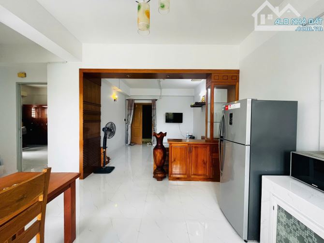 Cho thuê căn hộ 80m2 full nội thất mới đẹp góc 2 mặt tiền đường Nguyễn Ái Quốc