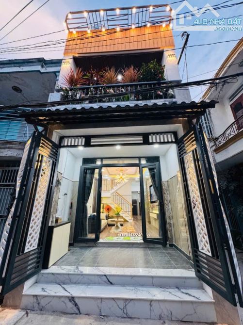 BÁN NHÀ HẺM XE HƠI NGAY CÔNG VIÊN LÀNG HOA - QUANG TRUNG - 48.8 M2 - 3 PHÒNG NGỦ - 5.08 TỶ