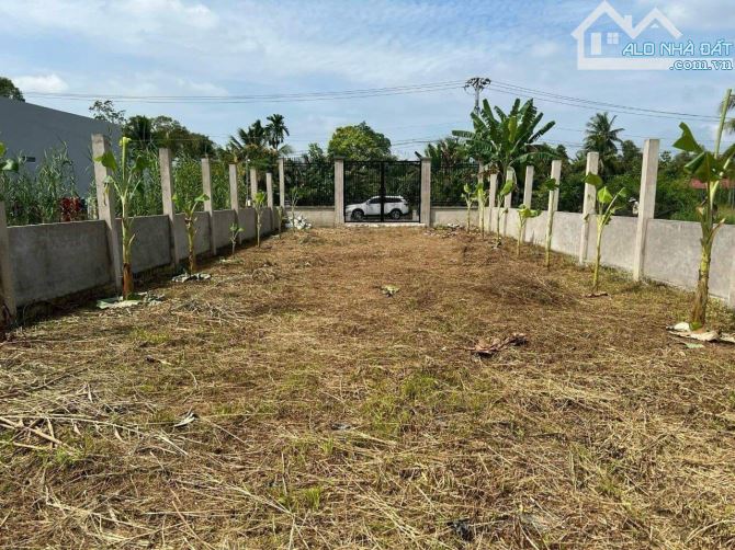 NỀN XÂY BIỆT THỰ Ở NGHỈ DƯỠNG MT Đ. NGUYỄN VIẾT XUÂN CÁCH TT TP.CẦN THƠ 5KM