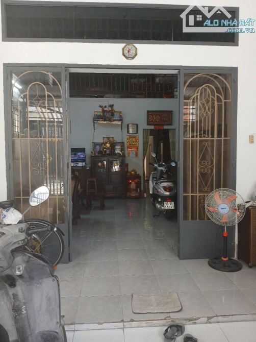 Bán nhà lộ ô tô đường đinh tiên hoàng gần trường đoàn thị điểm