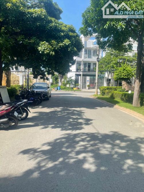 QUẬN 12, BÁN LÔ ĐẤT 5x19m HẺM 140 VƯỜN LÀI, KHU DÂN TRÍ CAO