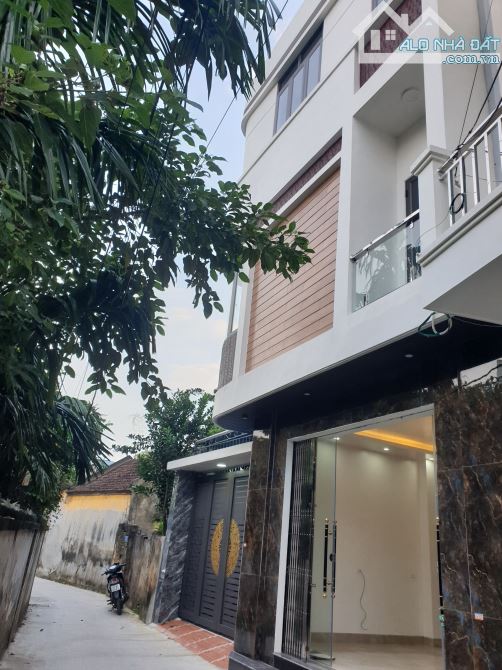 BÁN NHÀ ĐẸP 3.45 TỶ 3 TẦNG 76M2 CÓ SÂN Ô TÔ NGÕ ĐƯỜNG THANH BÌNH