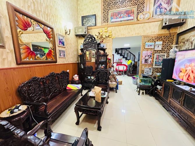 Nhà Lò Đúc, 52m2, sổ nở hậu, ngõ thoáng sát phố, giá giao dịch tốt