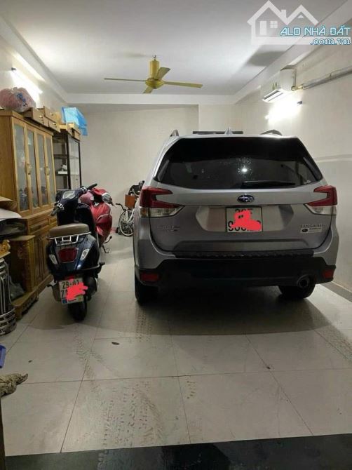 HOÀNG QUỐC VIỆT CẦU GIẤY 50m 5 TẦNG MT 4m 20.5 TỶ MẶT PHỐ VỈA HÈ Ô TÔ KINH DOANH