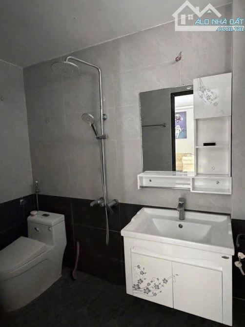 Cho Thuê Nhà Nguyên Căn Đa Sỹ Hà Đông 45m2 x 5T 4PN 4WC Full Nội Thất ở Ngay Hộ Gia Đình