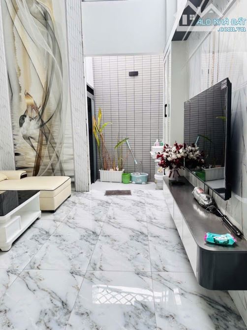 BÁN NHÀ SỔ HỒNG RIÊNG SÁT MT ĐƯỜNG TX47- PHƯỜNG THẠNH XUÂN-Q12-53M² -5 TẦNG- HẺM 8M