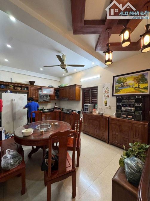 Bán Nhà đẹp 3,5 tầng có tầng hầm KĐT Đại Dương, Tp Bắc Ninh. ♦️DT 90m2