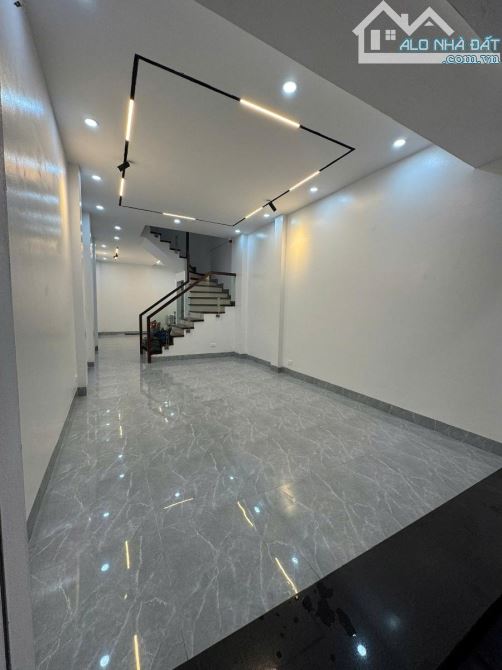 CẦU GIẤY 46m 6 TẦNG MT 3.6m 15.9 TỶ TRUNG TÂM Ô TÔ VÀO NHÀ KINH DOANH SẦM UẤT