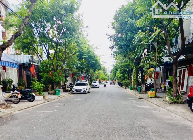 🔥HÀNG HIẾM 🔥 Với 7,5 Tỷ _ Bán Đất tặng Nhà C4 🏖️ Gần cạnh Công viên Thanh Niên, Khuê Tr