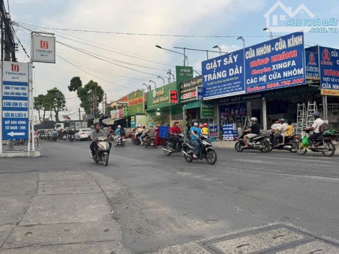 Bán nhà 215m2 mặt tiền Bùi Trọng Nghĩa có dòng tiền Biên Hòa Đồng Nai có 9,2 tỷ