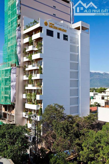Cần bán khách sạn 3sao Đường Trần Quang Khải, Nha Trang. Cách biển 400m, 75 tỷ