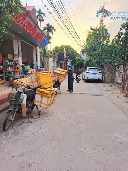 BÁN ĐẤT TRÁNG VIỆT – MÊ LINH – HÀ NỘI- Ô TÔ NGỦ TRONG ĐẤT- GẦN TRƯỜNG TIÊU HỌC– CHỈ 2,X TỶ