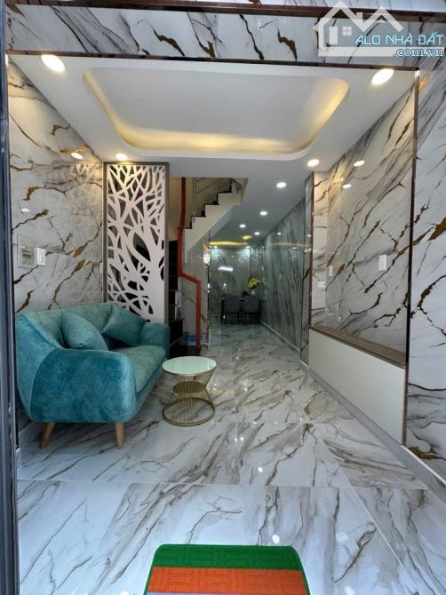 Bán Gấp Nhà Trần Bình Trọng - 32m²,4 Tầng - Chỉ: 5,8 tỷ Thương Lượng